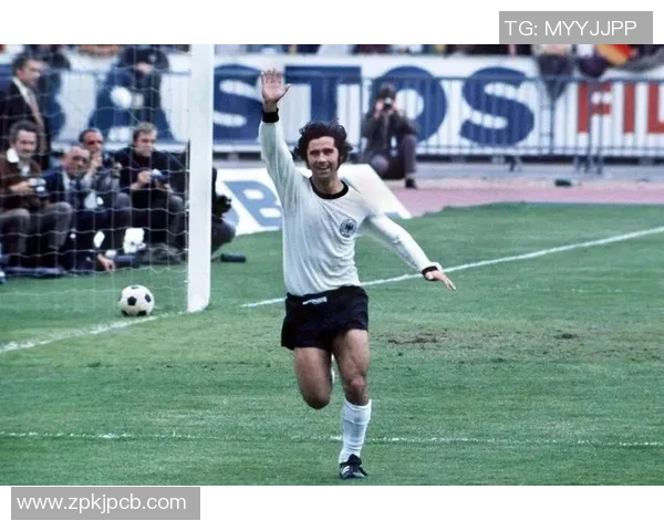 盖德穆勒传奇生涯解析从轰炸机到德国足球史上最强射手